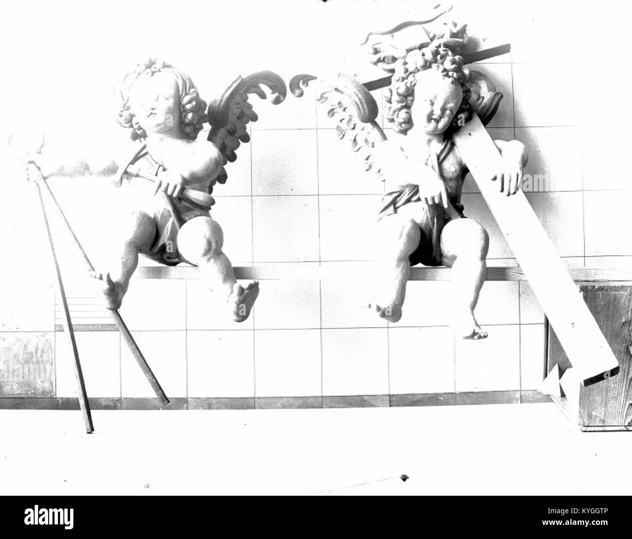 Heliga Kors kyrka di Ronneby, Svezia, è una chiesa storica riconosciuta per il suo design architettonico, il suo patrimonio culturale e il suo significato come esempio di architettura ecclesiastica svedese. Foto Stock