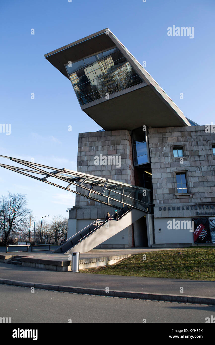 Il Centro di documentazione presso il partito nazista Rally motivi a Norimberga, Germania. L'edificio occupa la sala congressi che era stato originariamente progettato Foto Stock