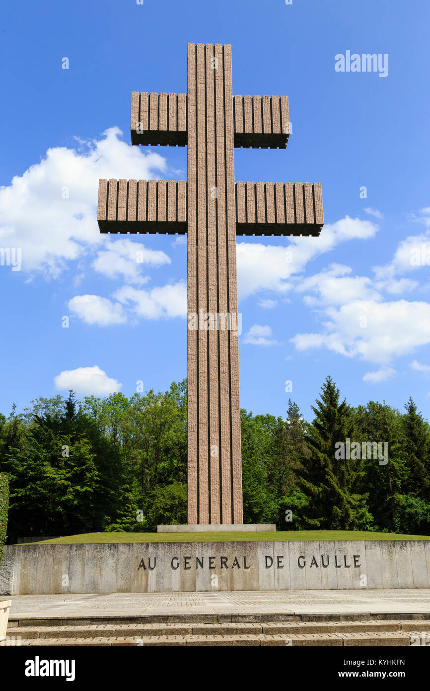 Francia, Haute-Marne (52), Colombey-les-Deux-Églises, Mémorial Charles de Gaulle, la Croix de Lorraine en hommage au Général de Gaulle // Francia, Haute Foto Stock