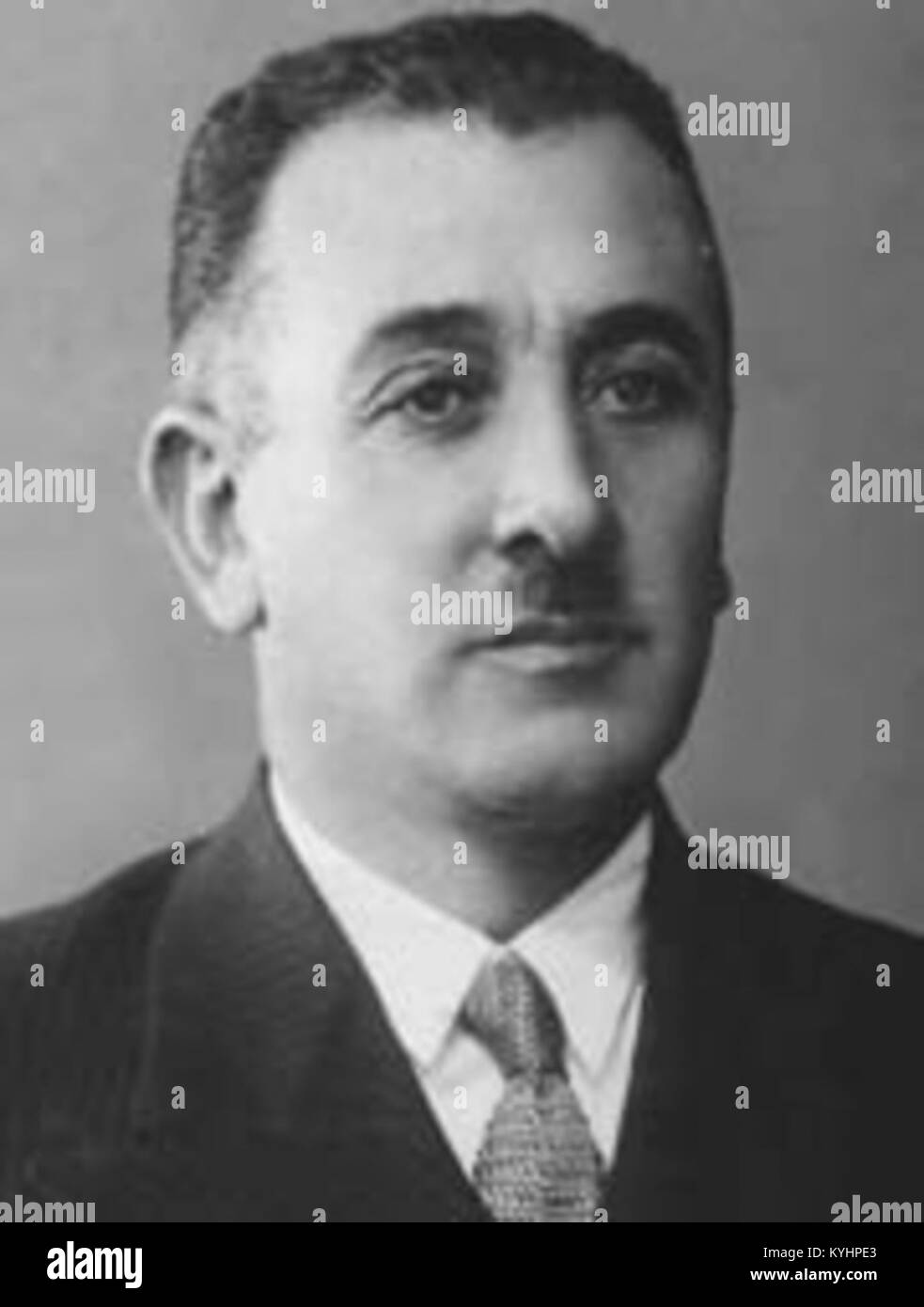 Sırrı İçöz è una figura contemporanea, riconosciuta per i contributi professionali e l'impegno pubblico nel suo campo. Foto Stock