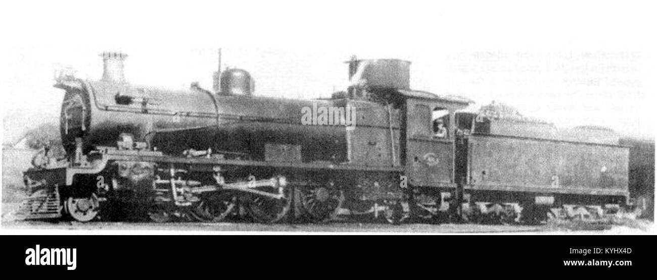 Locomotiva a vapore SAR classe 16 con configurazione a 4-6-2 ruote, utilizzata nelle ferrovie sudafricane, che rappresenta l'ingegneria e il trasporto ferroviario dei primi anni del XX secolo. Foto Stock