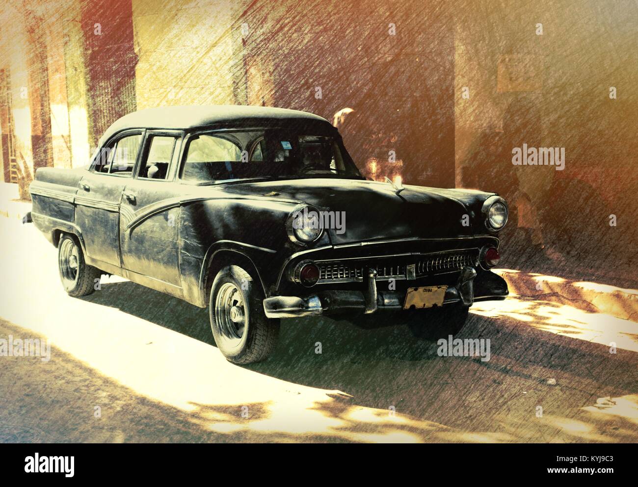 L'Avana, Cuba - 27 dicembre 2013: Classic American auto sulla strada della vecchia Havana, Cuba parcheggiato di fronte all edificio colorato. Foto Stock
