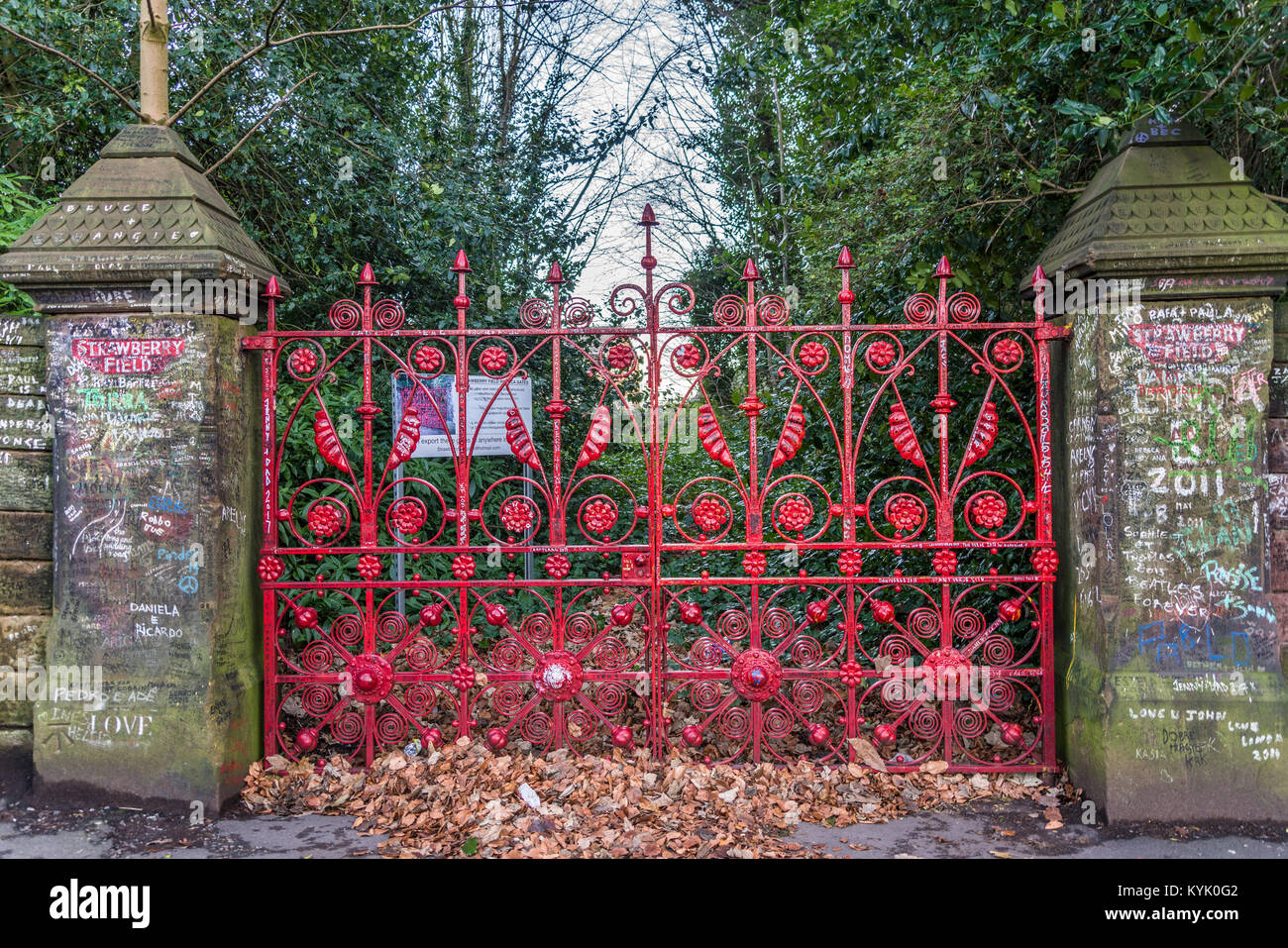 Cancelli di ingresso a Strawberry Fields, la fonte di ispirazione per una canzone dei Beatles Strawberry Fields Forever. Foto Stock