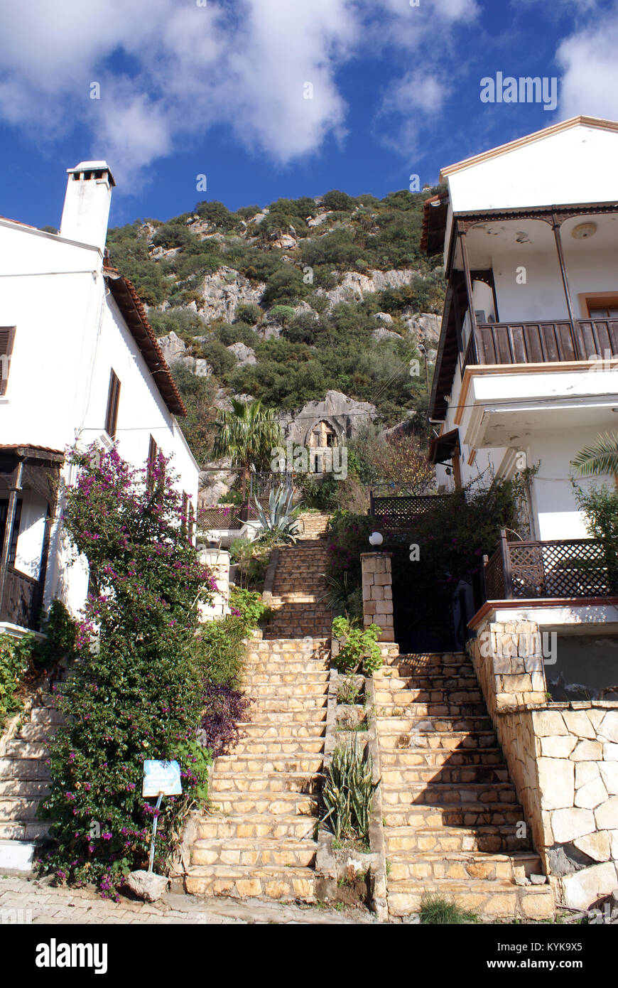 Scala, case e rock grave Kash, Turchia Foto Stock
