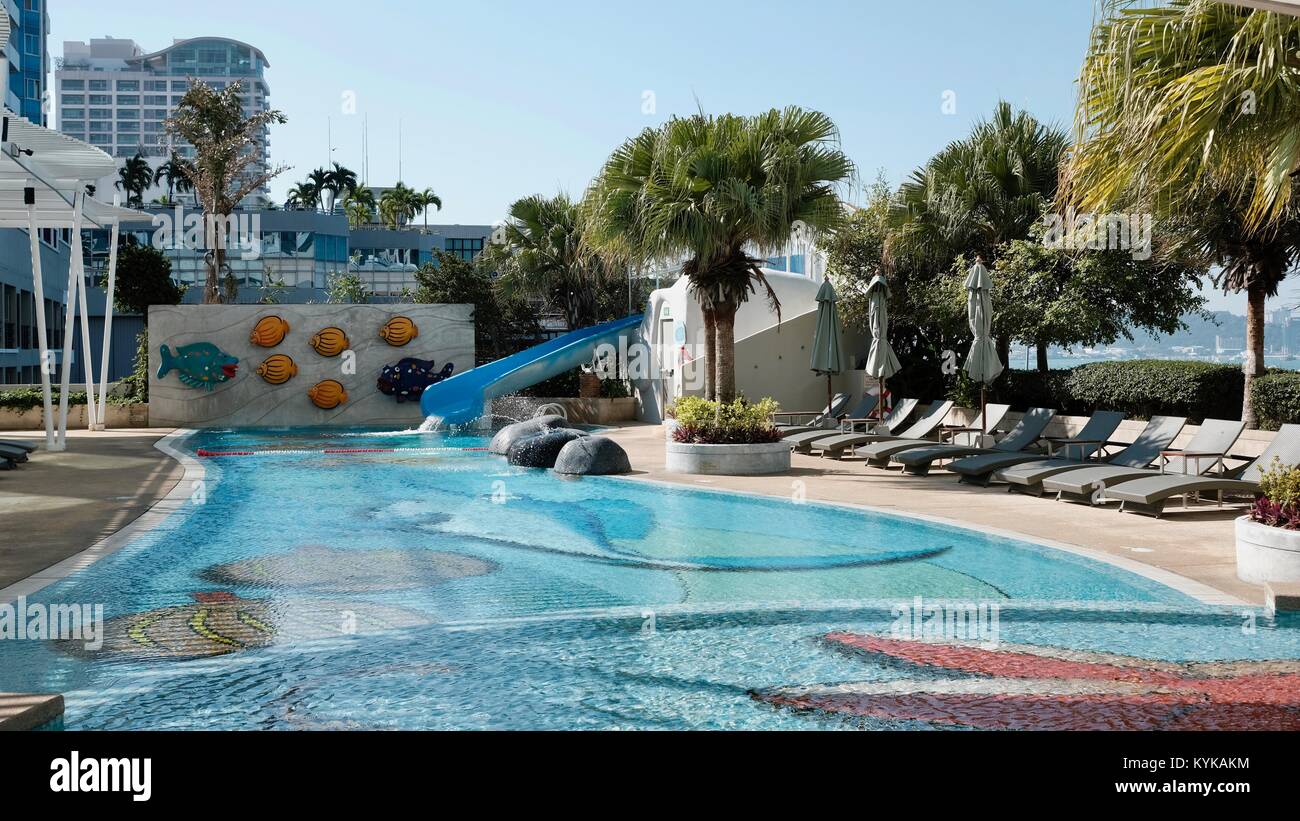 Holiday Inn Quarto piano Piscina Area Beachside Resort destinazione Pattaya Thailandia Foto Stock