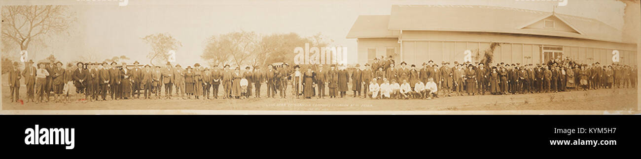 Questa immagine raffigura un'escursione organizzata dalla Lone Star Immigration Company a El Jardin il 15 gennaio. La fotografia cattura le viste panoramiche del confine messicano-americano durante la gita storica. Foto Stock