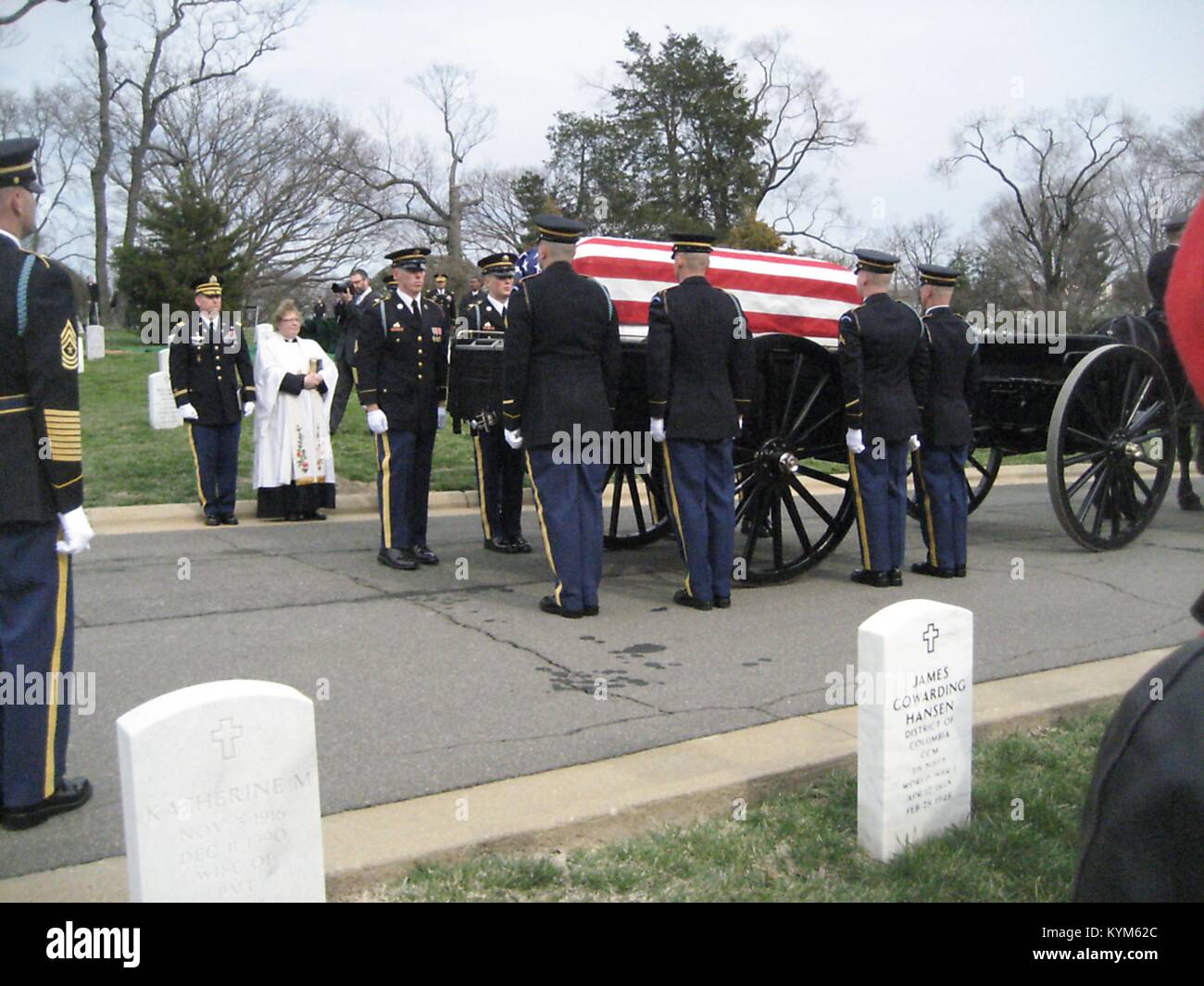 Funerale presso il Cimitero Nazionale di Arlington per Frank fibbie, l'ultimo superstite soldato americano a hanno combattuto nella guerra mondiale 1, scomparso all'età di 110, 15 marzo 2011. Fibbie mentito circa la sua età al fine di arruolarsi e servito da un autista di ambulanza. () Foto Stock