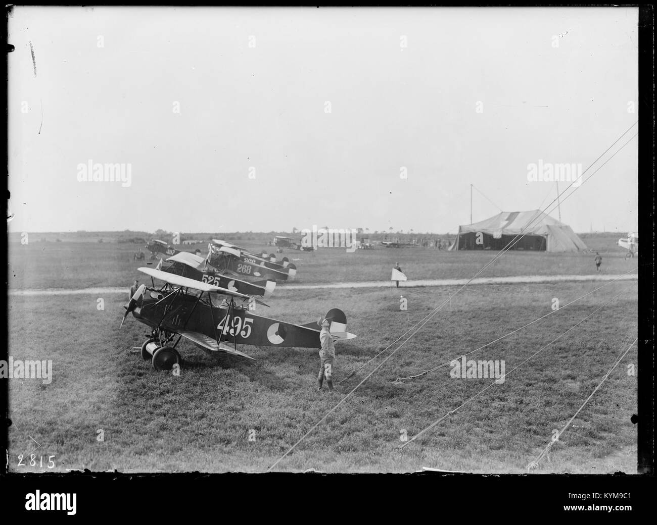 Un'illustrazione storica del Fokker C.. I, un aereo biplano prodotto dalla Fokker Flugzeugwerke all'inizio del XX secolo, utilizzato dalla Luchtvaartafdeling (LVA) nell'aviazione militare. Questa immagine mette in evidenza il design e il ruolo dell'aereo durante quell'epoca. Foto Stock