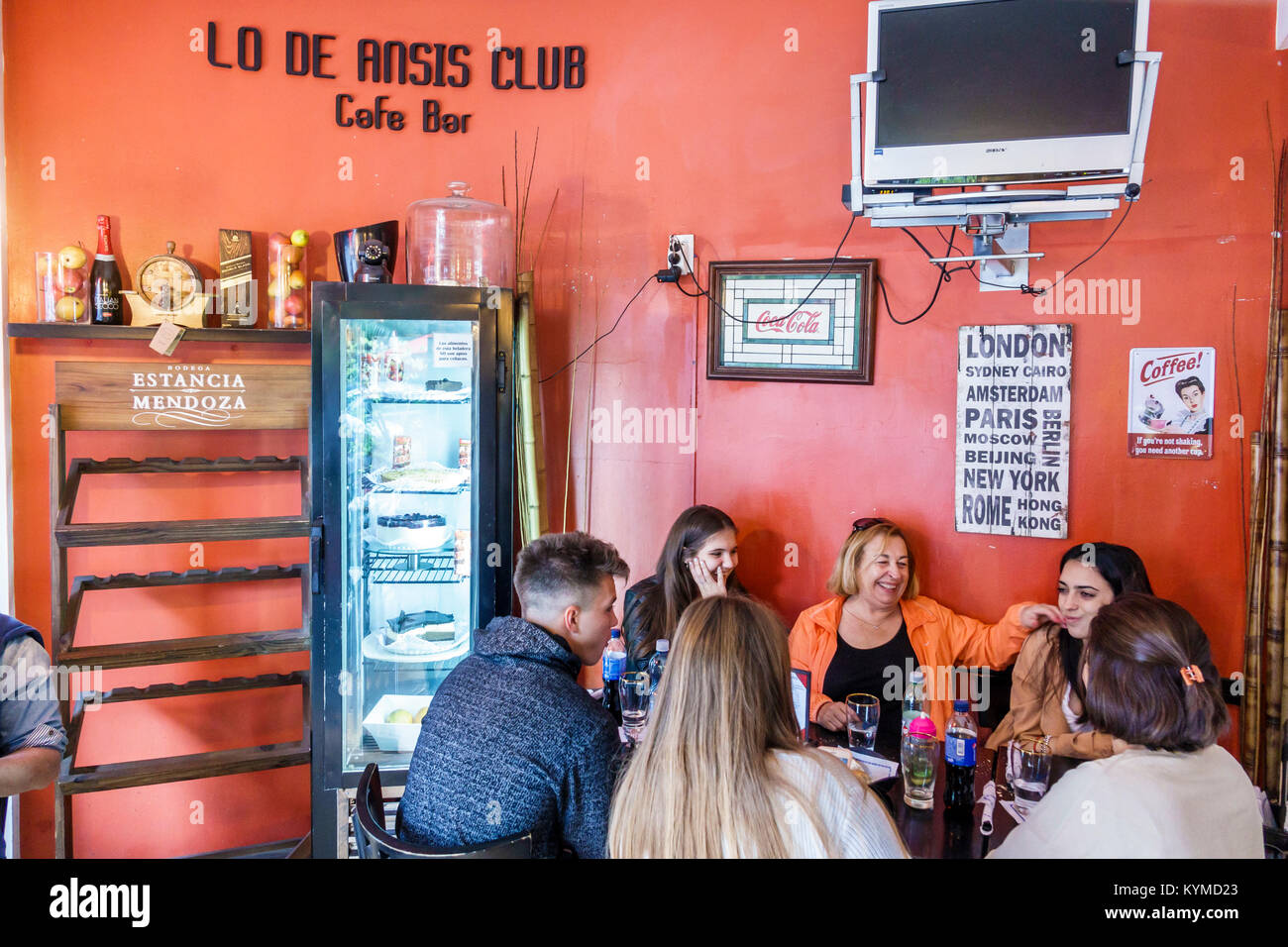 Buenos Aires Argentina, Palermo, lo De Ansis Club Cafe Bar, interno, ristorante ristoranti ristorazione mangiare fuori caffè caffè bistrot, adulti w Foto Stock
