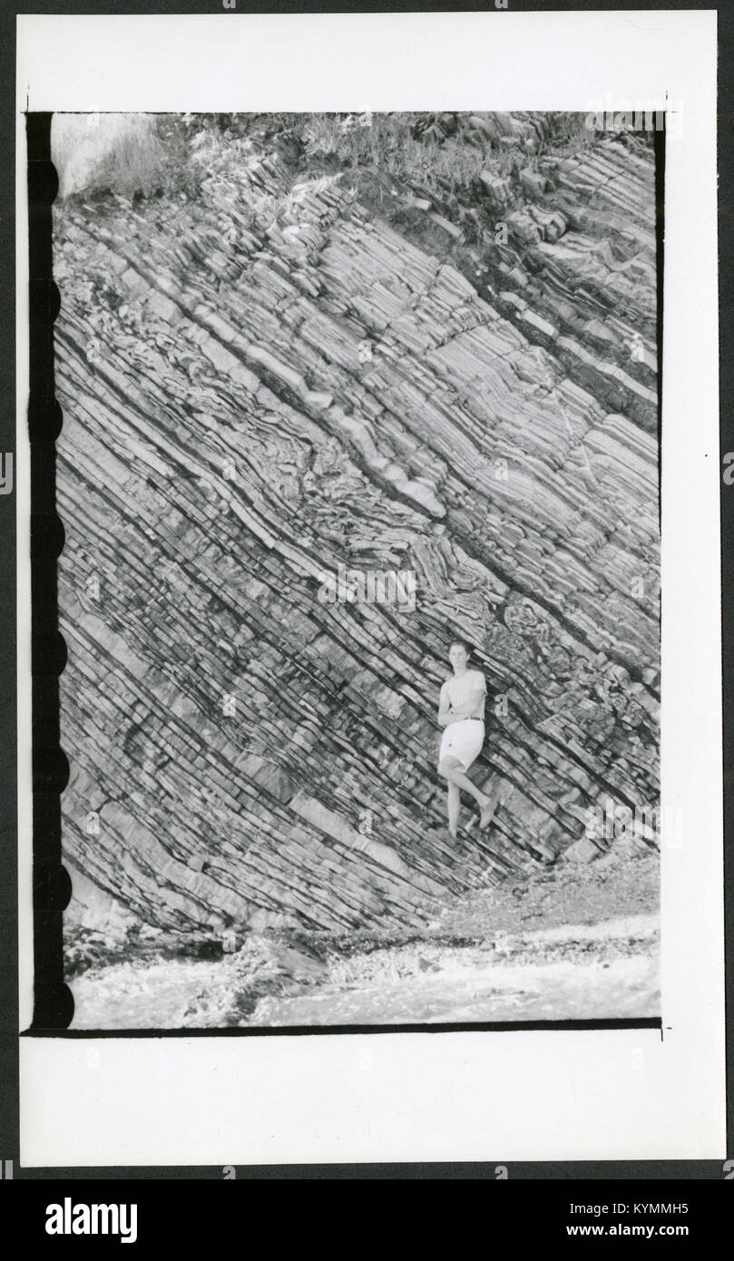 Una fotografia storica dei letti di Ordoviciano inferiore, scattata nel 1944. Questa immagine fornisce una registrazione geologica del periodo Ordoviciano, mostrando le formazioni e i cambiamenti nella crosta terrestre durante questo periodo. Foto Stock