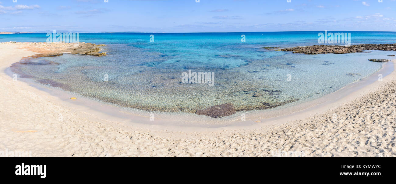 La Sabbia Bianca Della Ses Platgetes Spiaggia Di Isola Di