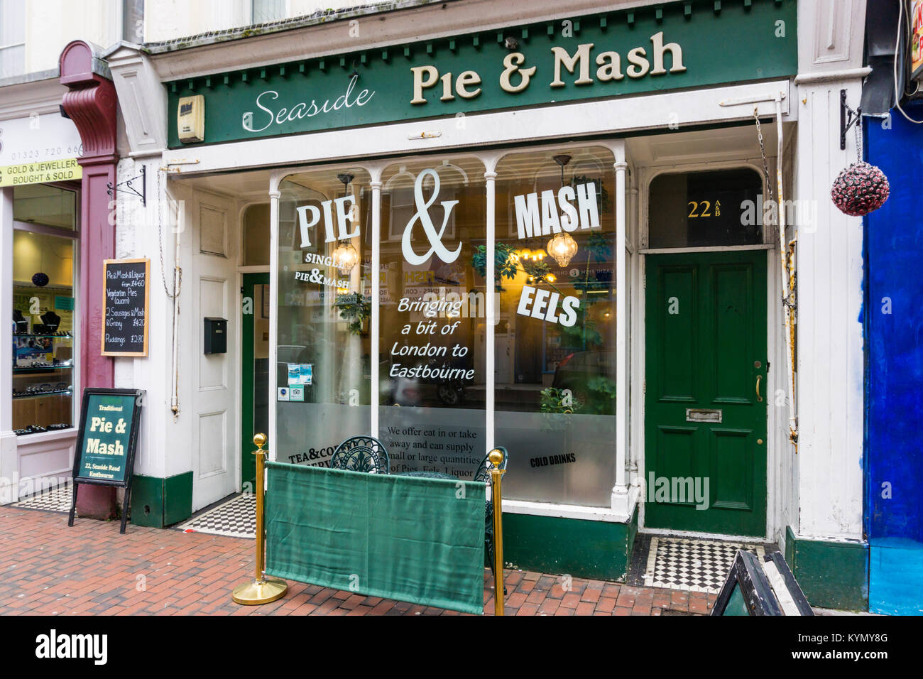 Torta di mare & Mash Shop in Eastbourne, East Sussex. Foto Stock