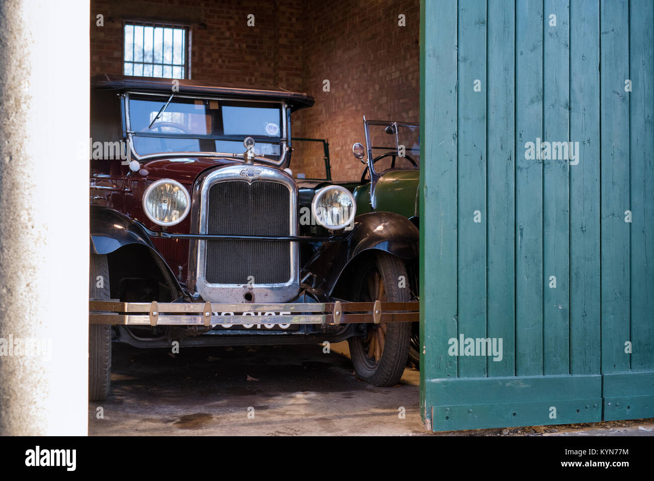 1927 Chevrolet serie AA Capitol in un garage a Bicester Heritage Centre. Bicester, Oxfordshire, Inghilterra Foto Stock