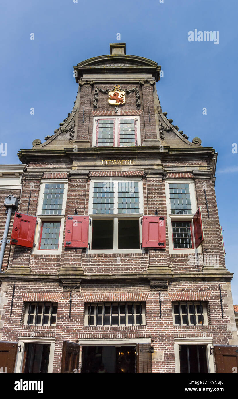 Facciata del monumentale edificio pesano in Monnickendam, Olanda Foto Stock