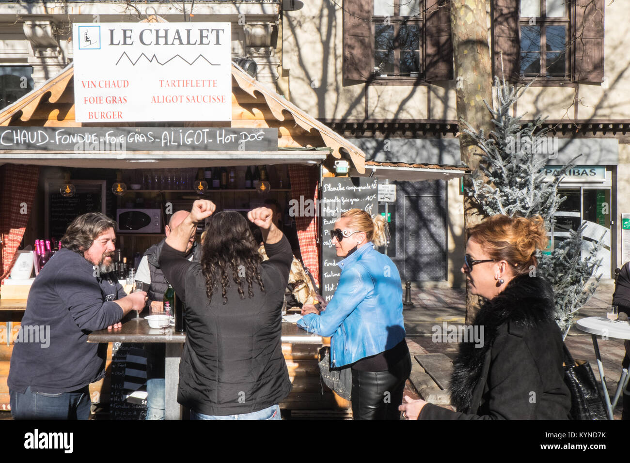 Tradizionale,natale,mercato,a,centro,d,street,scena,natale,decorazioni,centro,d,Carcassonne,Aude,dipartimento,Francia,l'Europa, Foto Stock