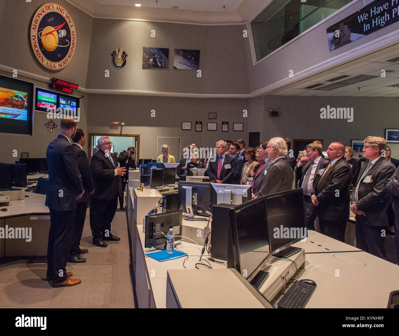 Il 3 maggio 2017, una delegazione svedese, guidata da re Carl XVI Gustaf, visitò il Goddard Space Flight Center della NASA per discutere la scienza spaziale e la cooperazione tecnologica tra Stati Uniti e Svezia. Foto Stock