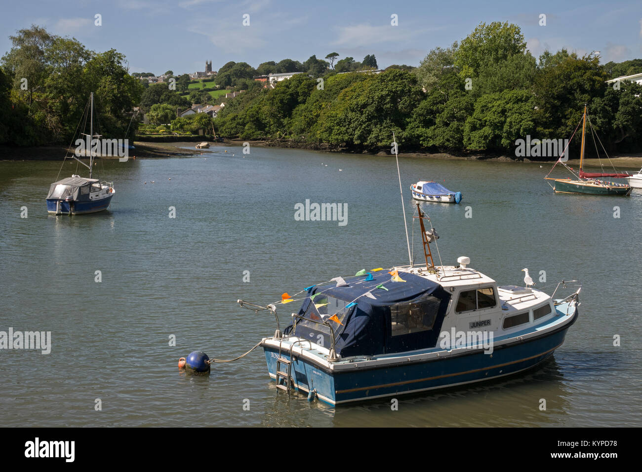 Il pittoresco estuario a Kingsbridge, con le sue barche ormeggiate, Kingsbridge, Devon, Inghilterra, Regno Unito Foto Stock