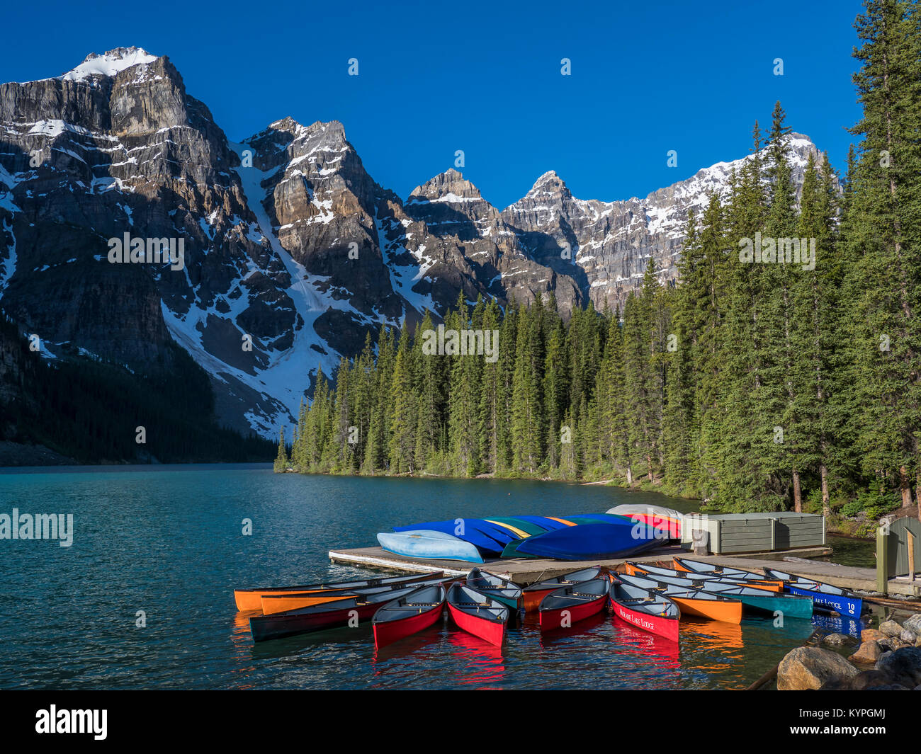 Canoa, il Lago Moraine e il Lago Louise area del Parco Nazionale di Banff, Alberta, Canada. Foto Stock
