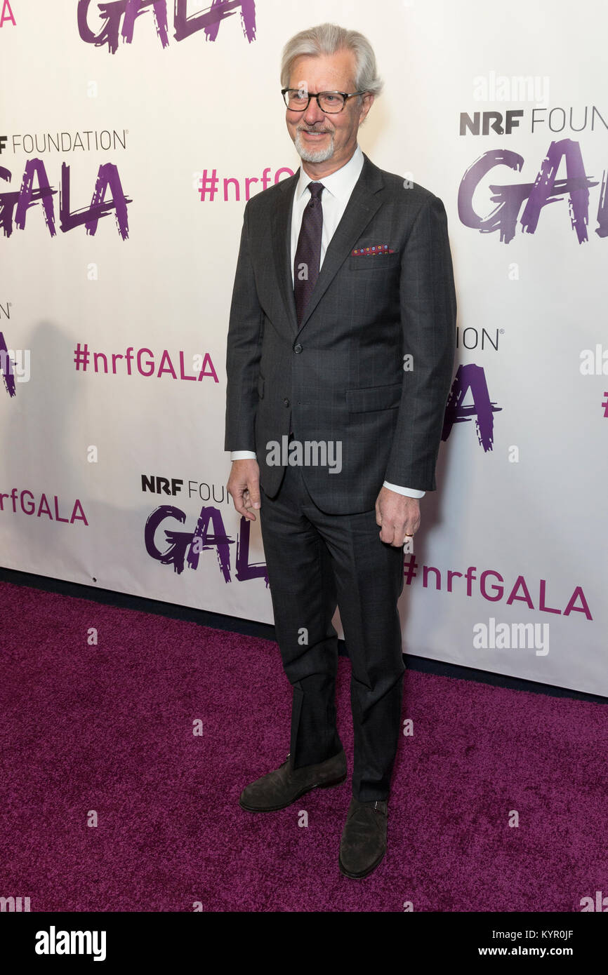 New York, NY - 14 Gennaio 2018: Claudio Del Vecchio assiste 2018 National Retail Federation foundation gala presso il Molo 60 Foto Stock