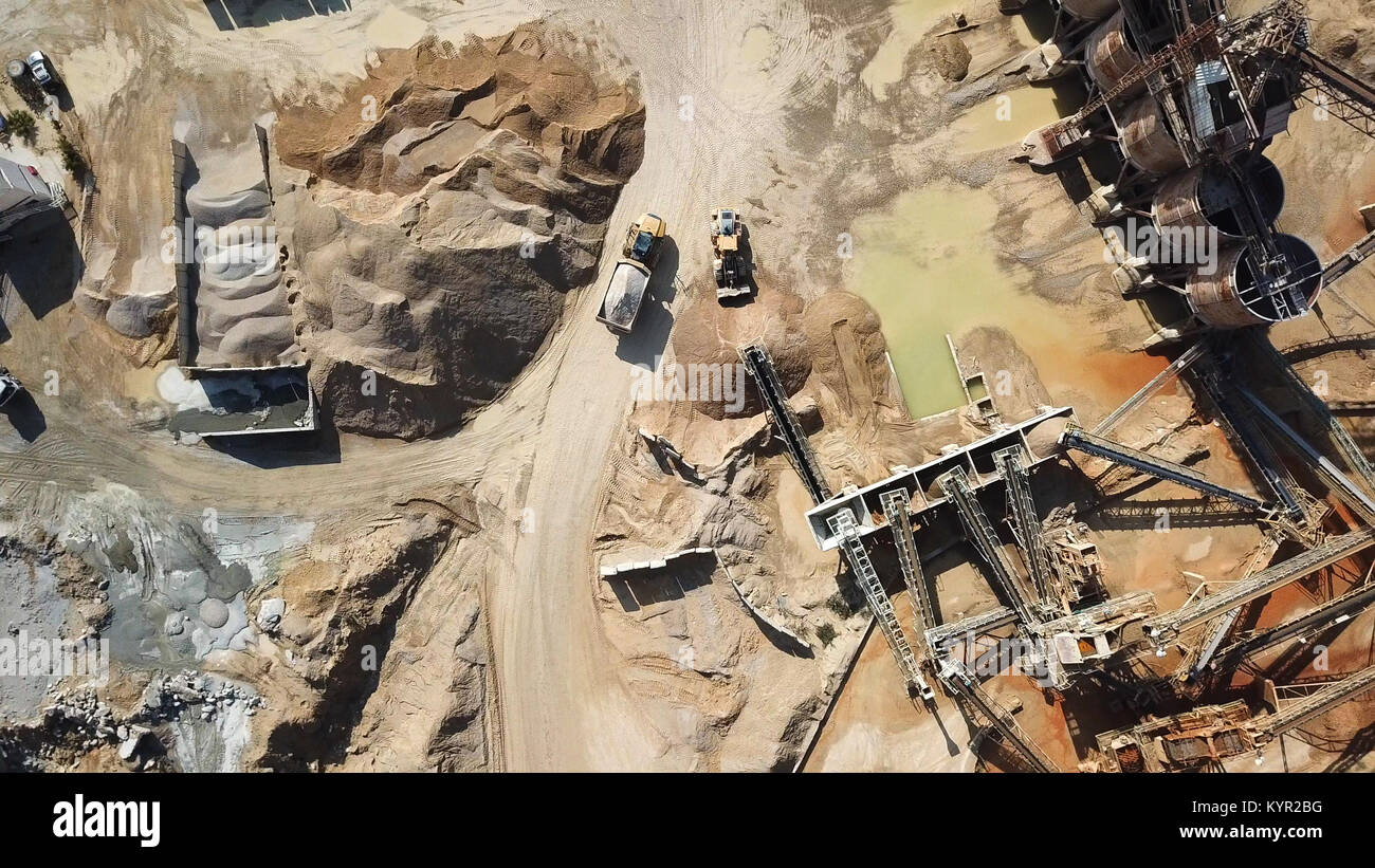 Cava grande durante le ore di lavoro - immagine aerea Foto Stock
