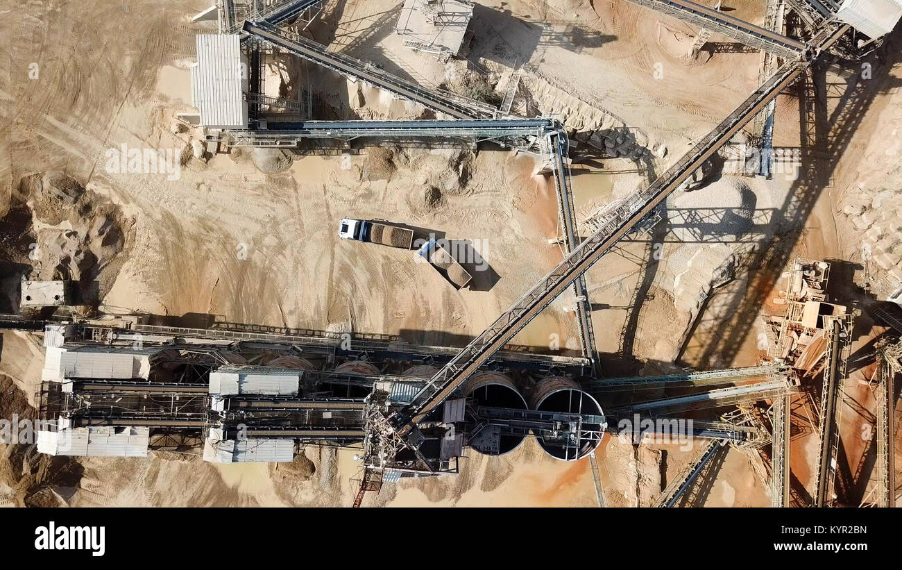 Cava grande durante le ore di lavoro - immagine aerea Foto Stock