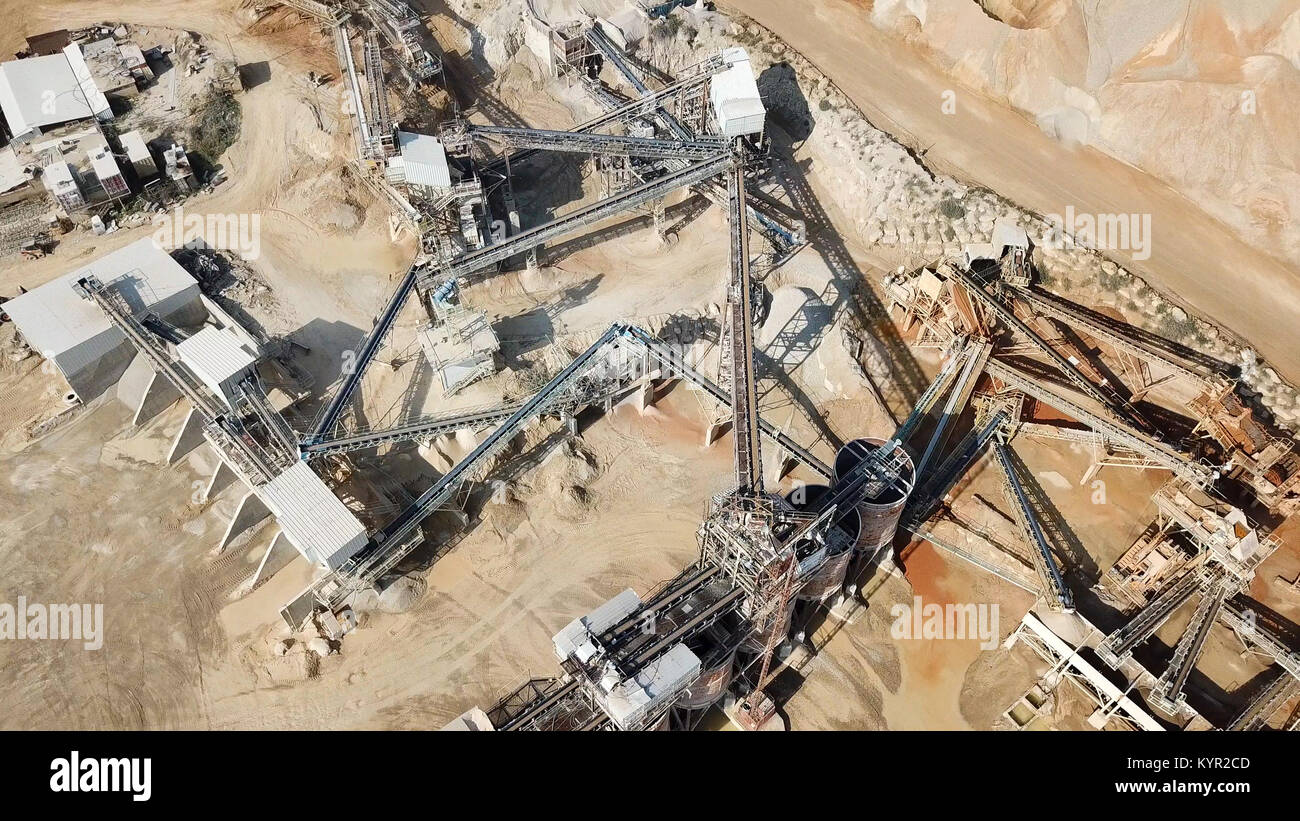 Cava grande durante le ore di lavoro - immagine aerea Foto Stock