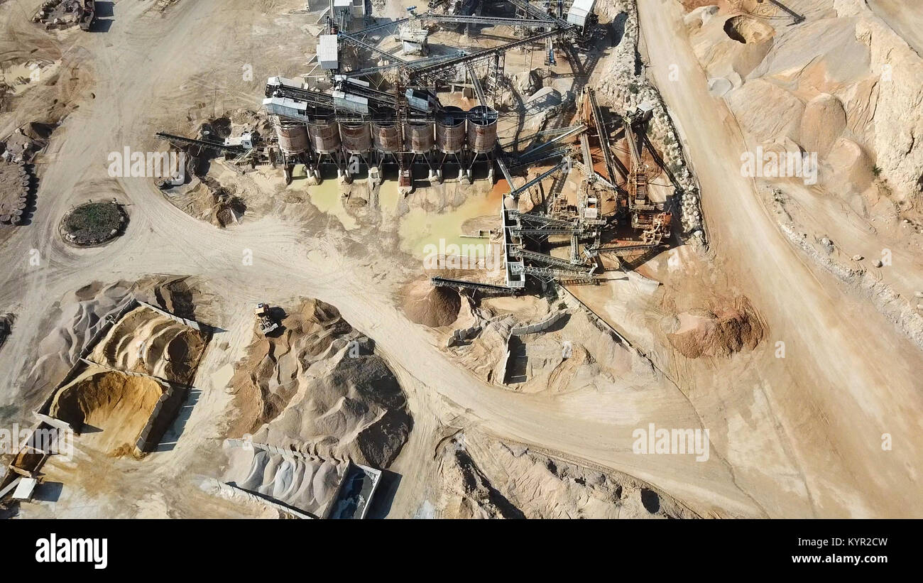Cava grande durante le ore di lavoro - immagine aerea Foto Stock