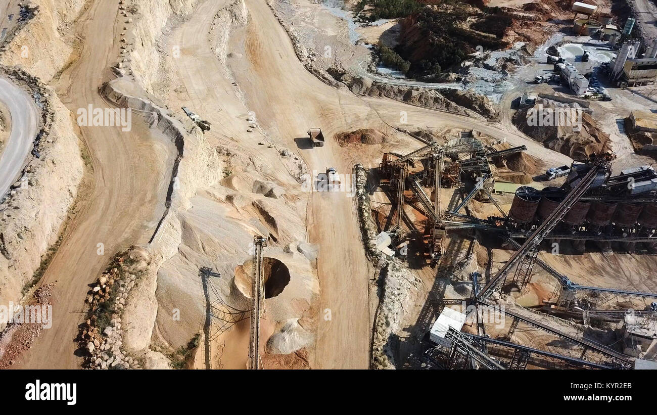 Cava grande durante le ore di lavoro - immagine aerea Foto Stock