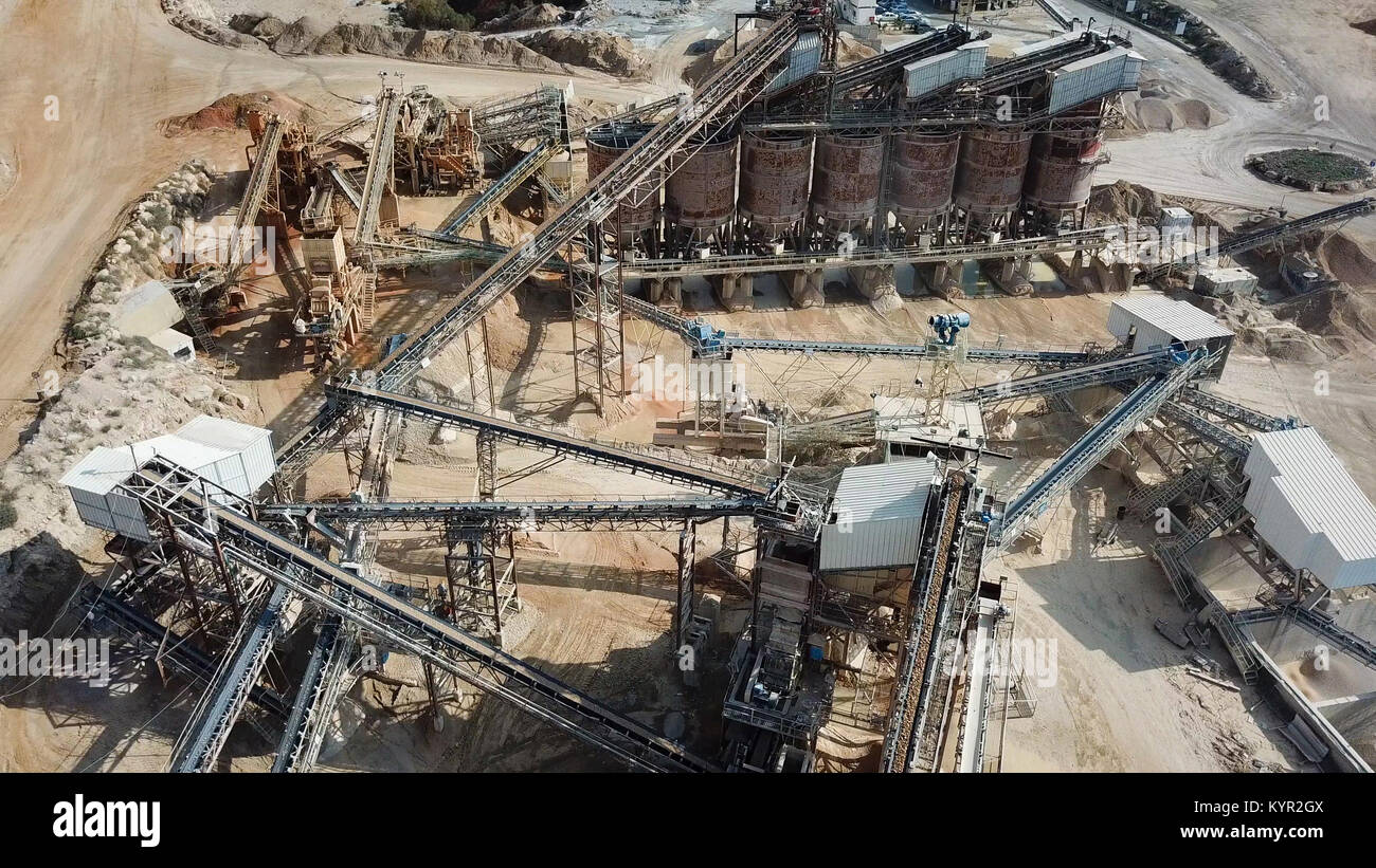 Cava grande durante le ore di lavoro - immagine aerea Foto Stock