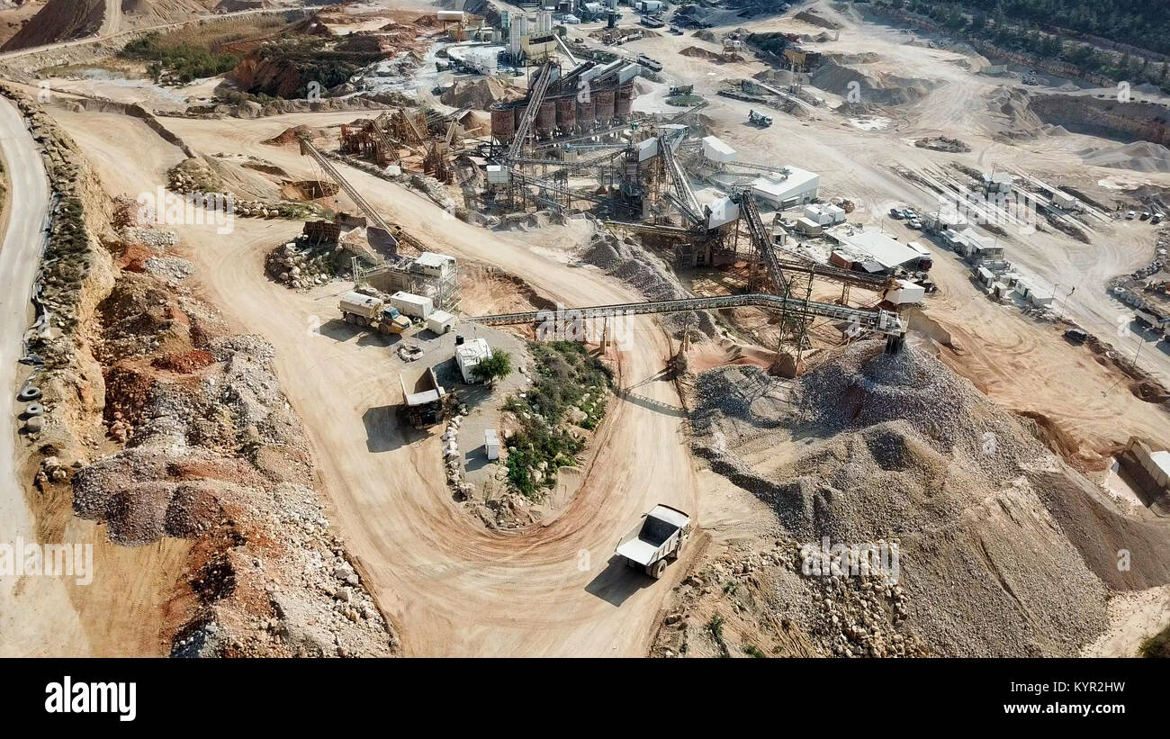 Cava grande durante le ore di lavoro - immagine aerea Foto Stock
