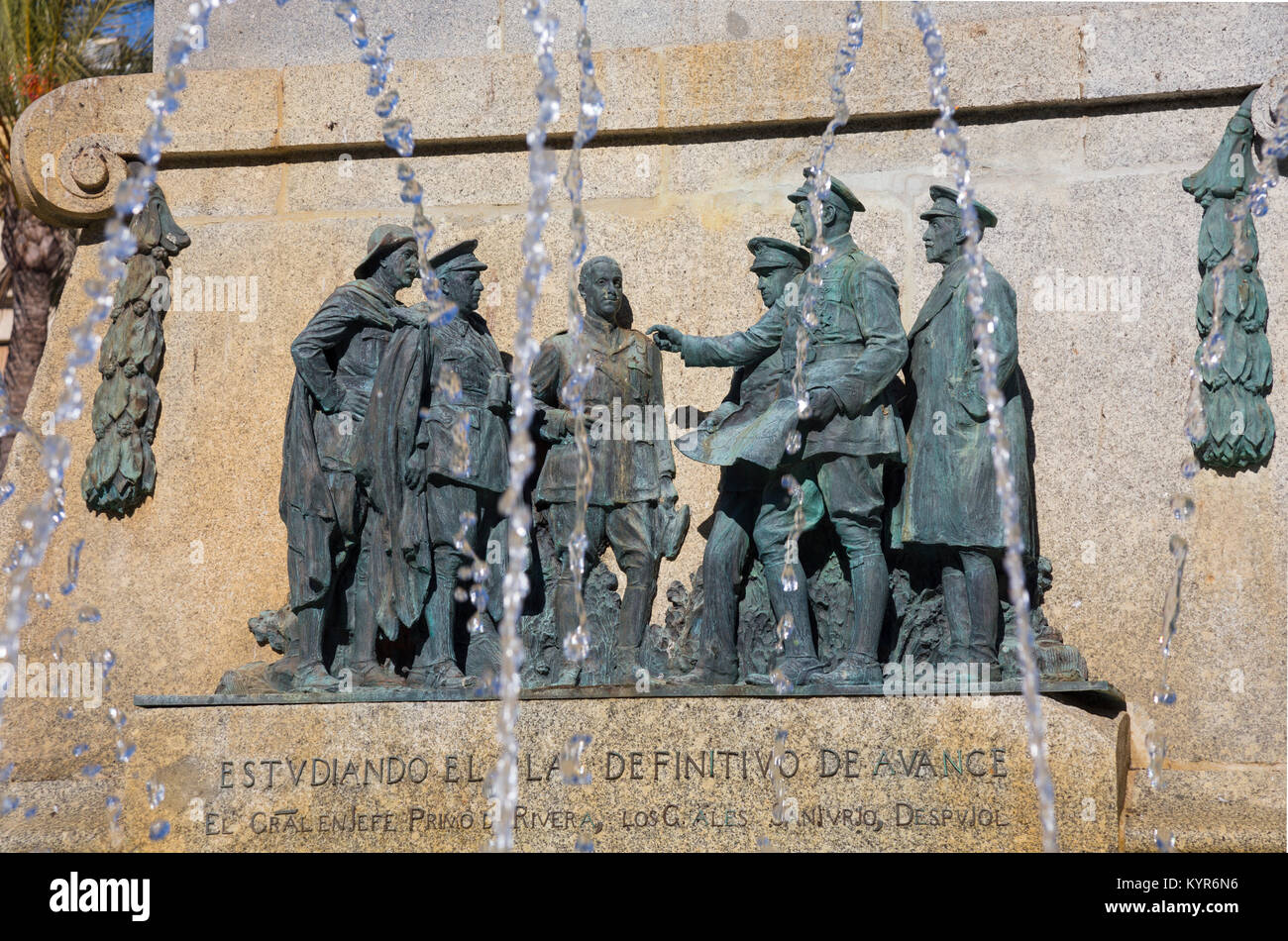 Dettaglio sullo zoccolo del monumento di Miguel Primo de Rivera, Plaza del Arenal, Jerez, Spagna Foto Stock