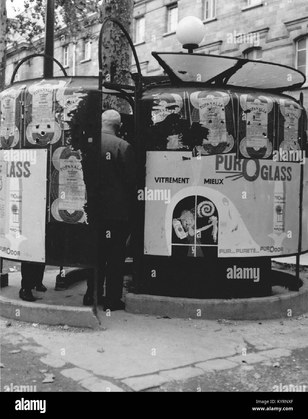 Old-fashion strada parigina toilette. Foto scattata 1968. Foto Stock