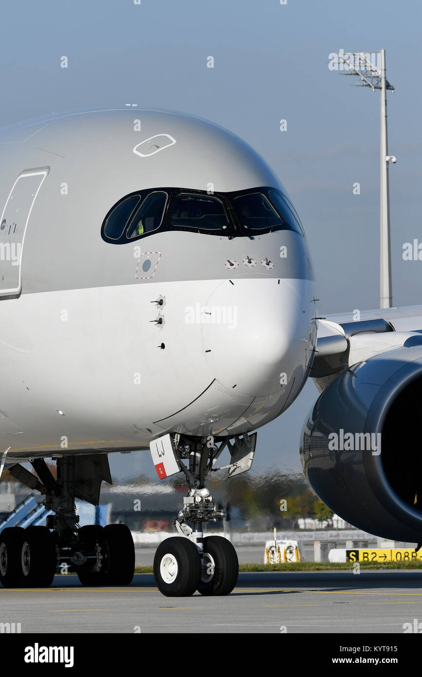 Qater Airways, A350-900, la cabina di pilotaggio di aeromobili, aereo, piano, compagnie aeree, airways, rotolo in, out, Aeroporto di Monaco di Baviera, Foto Stock