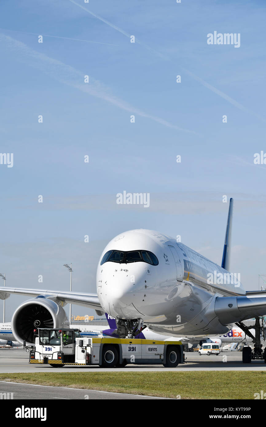 Singapore Airlines Airbus A350-900, aeromobili, aereo, piano, compagnie aeree, airways, rotolo in, out di prendere, avviare Push, rampa, Aeroporto di Monaco di Baviera, Foto Stock