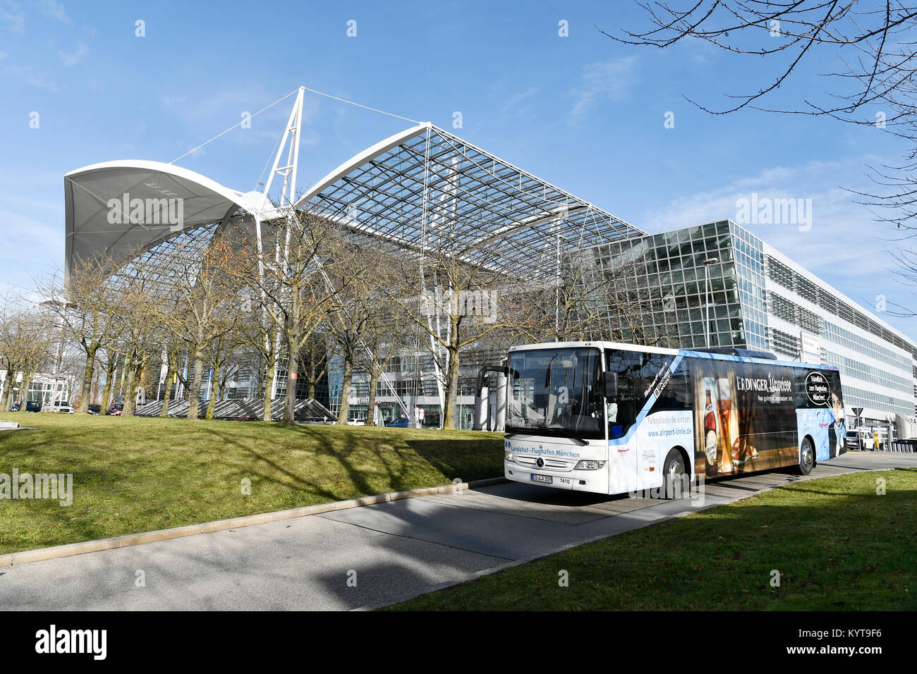 Bus, Linea aeroporto, dall'aeroporto di Monaco di Baviera, Landshut, zona centrale, stazione terminale 1, mac, aeroporto di Monaco di Baviera Centro, dall'aeroporto di Monaco di Baviera, Baviera, Germania Foto Stock