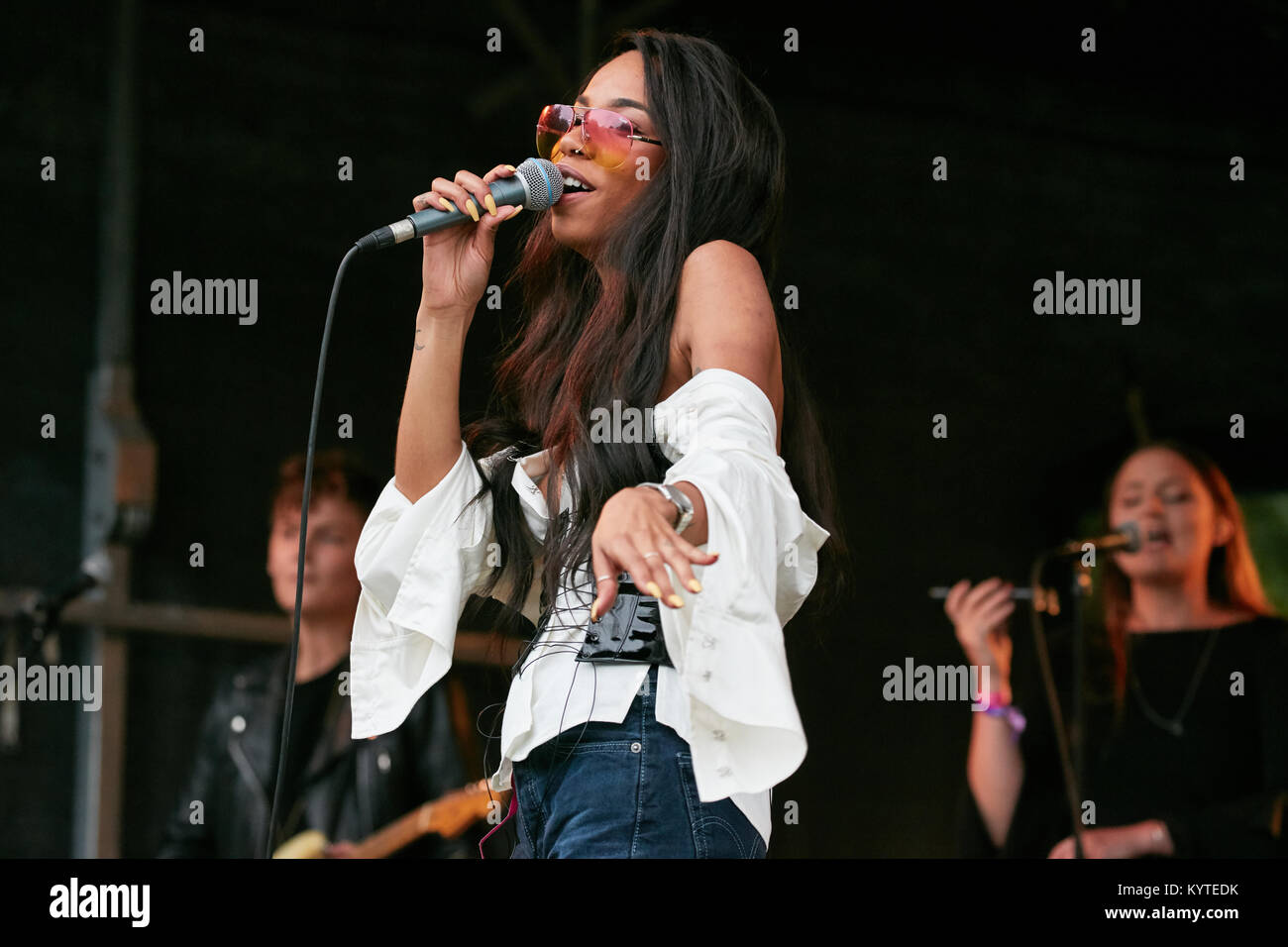 Lo svedese della cantante e cantautore Janice esegue un concerto dal vivo durante il norvegese music festival Piknik mi Parken in Oslo. Norvegia, 23/06 2017. Foto Stock