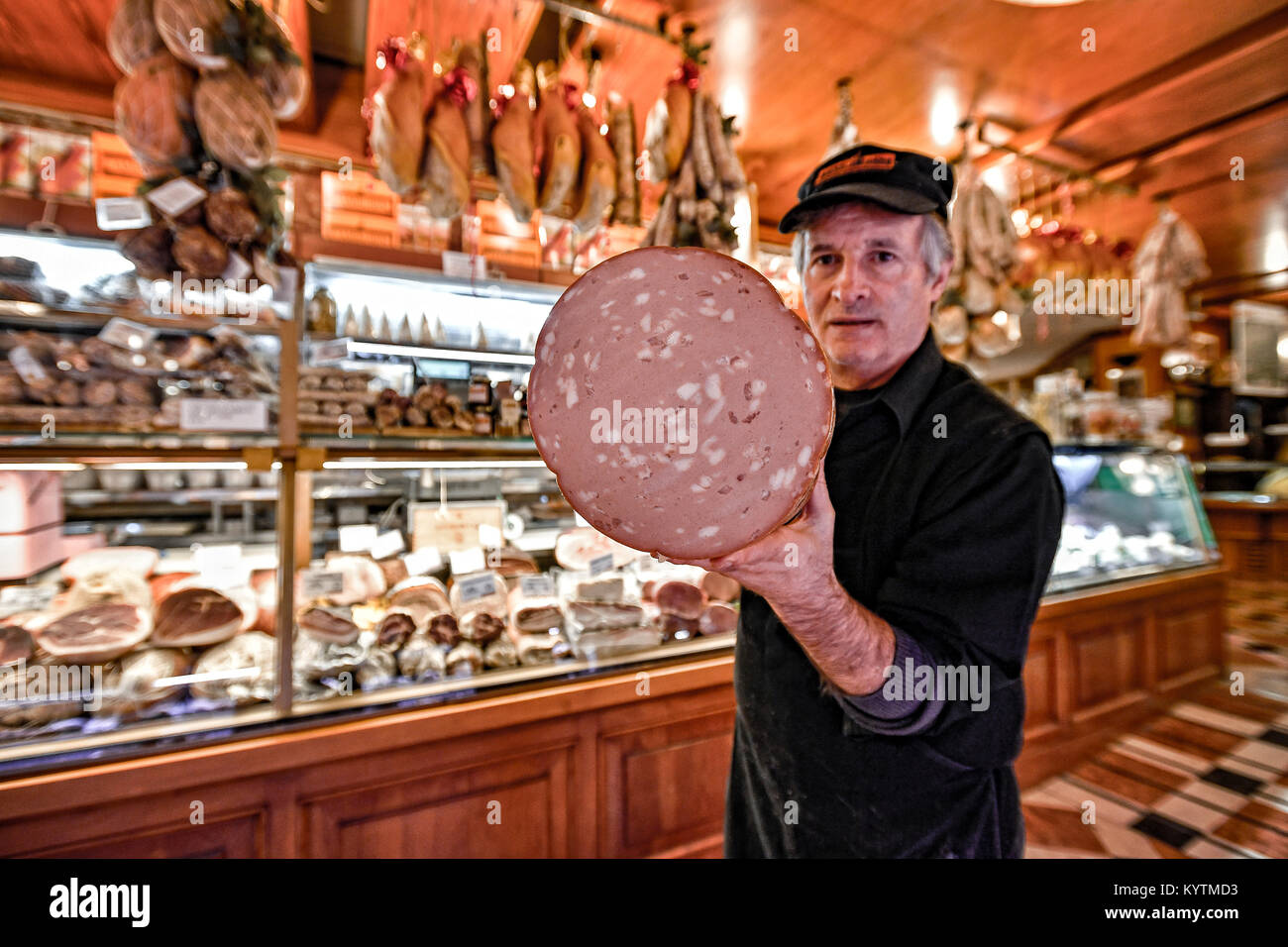 Salumeria tamburini immagini e fotografie stock ad alta risoluzione Alamy