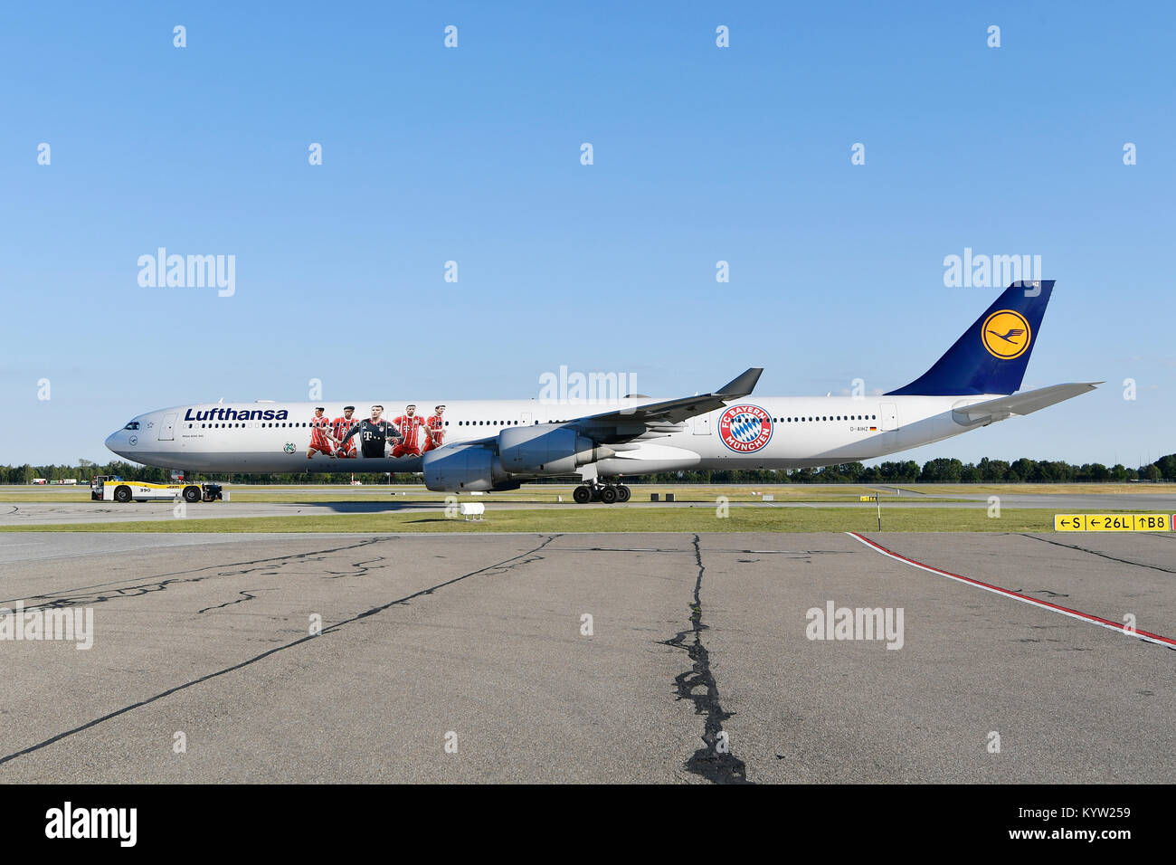Lufthansa, Airbus A340-600, edizione speciale calciatore FCB, FC Bayern, Aeroporto di Monaco di Baviera, Foto Stock