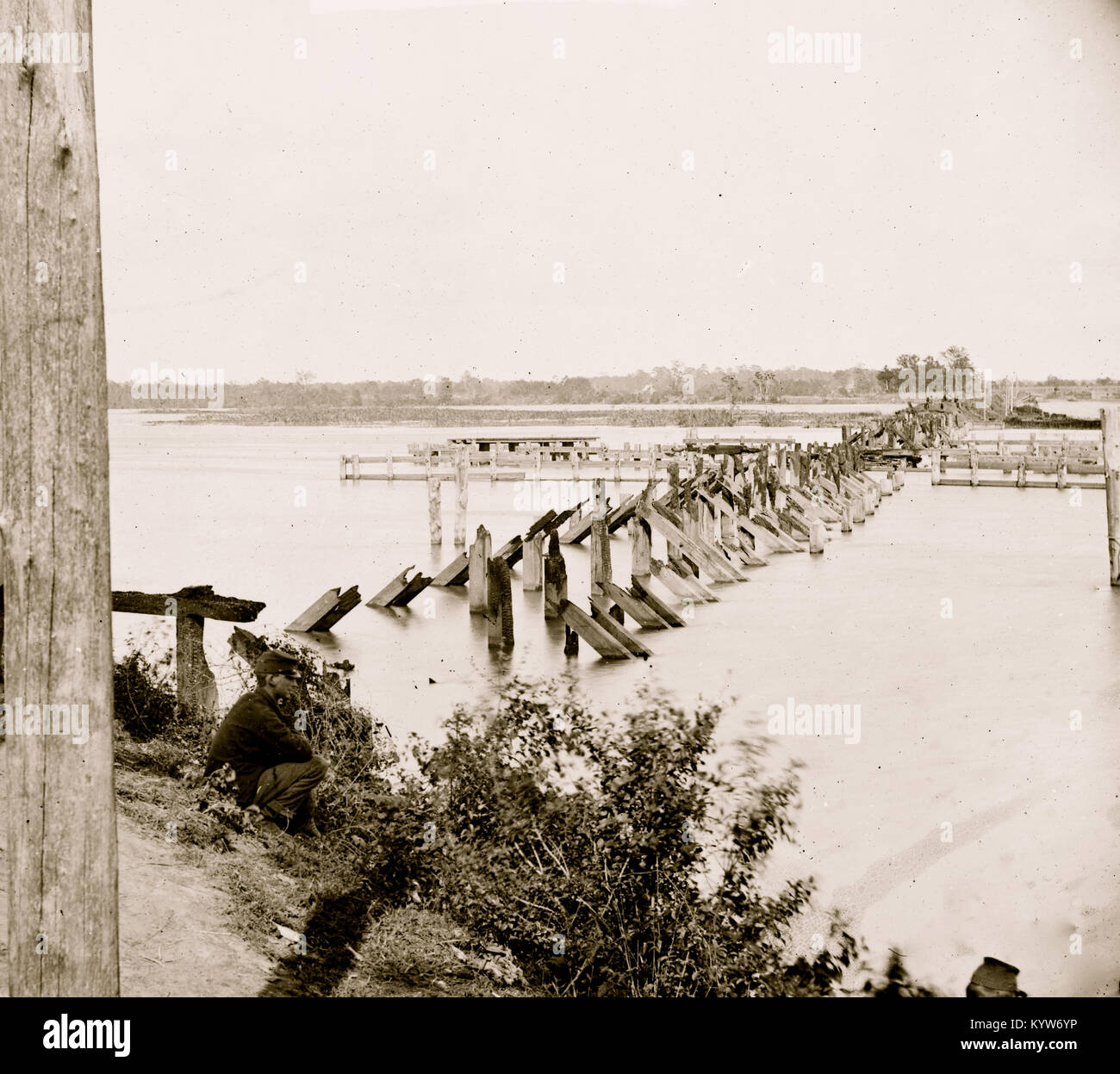 Virginia. Rovine di ponte a Richmond & York River Railroad. Distrutto Giugno 28, 1862 per rendere la ferrovia inutile per i confederati Foto Stock