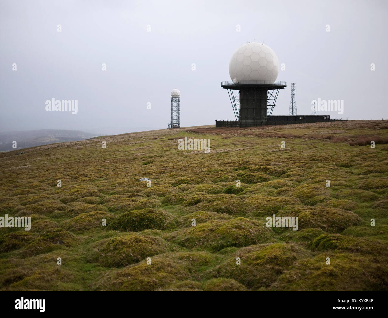 Tracciamento radar sulla stazione Titterstone Clee Hill, Shropshire, Regno Unito Foto Stock