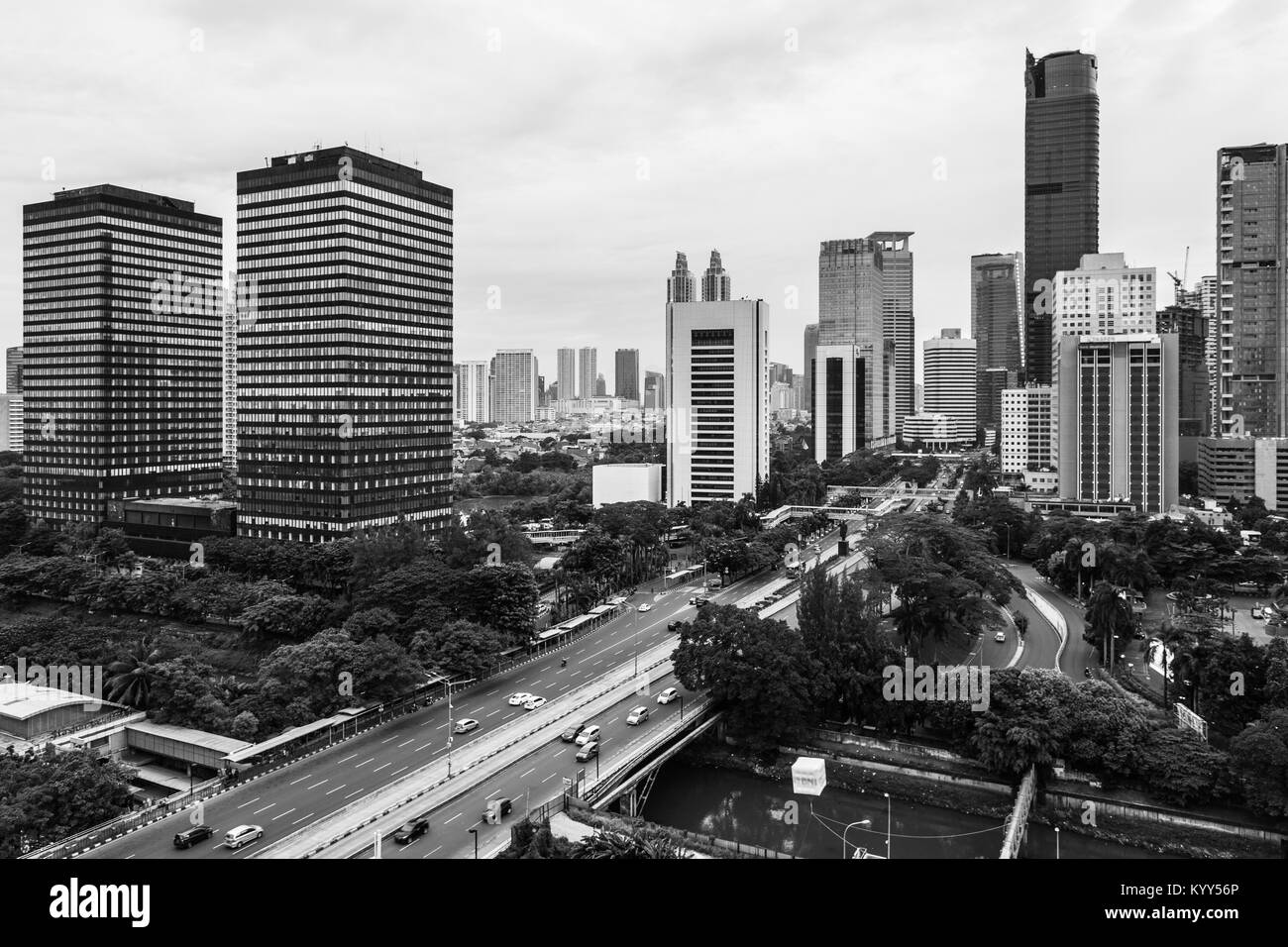 Vista aerea di Giacarta urban skyline in bianco e nero. Giacarta è l Indonesia città capitale. Foto Stock