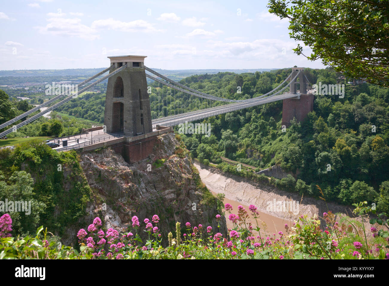 Punto di riferimento storico di Clifton Suspension Bridge nella zona di Clifton la città di Bristol, Regno Unito Foto Stock