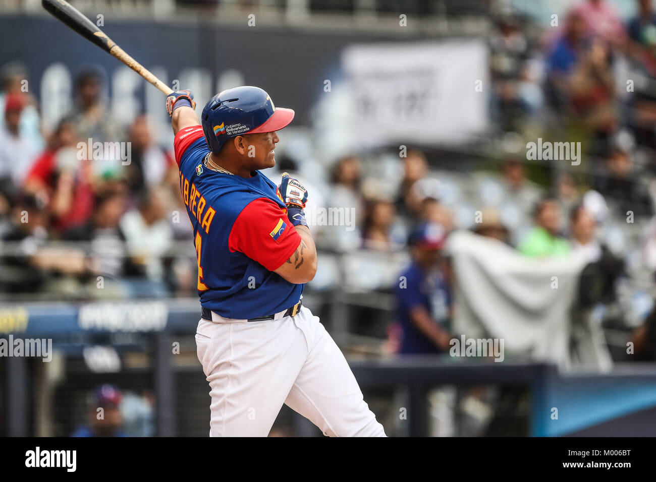 Miguel Cabrera de Venezuela en su primer turno al bat del primer inning es puesto, duranti el World Baseball Classic en estadio Charros de Jalisco en Guadalajara, Jalisco, Messico. Marzo 10, 2017. (Foto/Luis Gutierrez) Aspetti prima di Puerto Rico, per la partita contro il Venezuela durante il World Baseball Classic con Charros de lo Stadio Jalisco di Guadalajara, Jalisco, Messico. Marzo 10, 2017. (Foto/Luis Gutierrez) Foto Stock