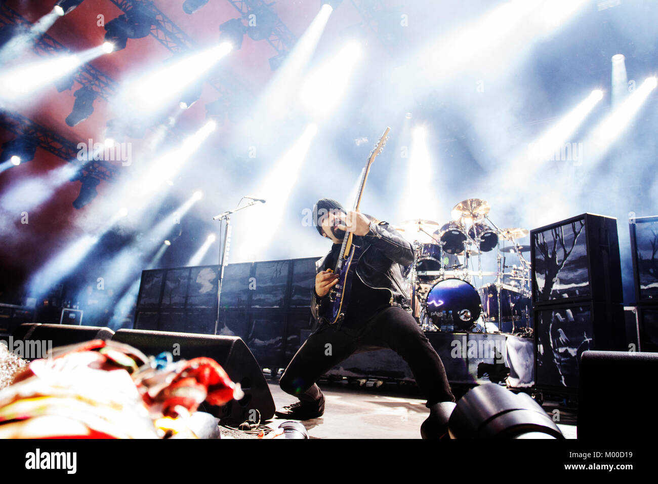 Rob Caggiano ha aderito Volbeat come il danese metal band di chitarrista.  Egli è anche il chitarrista della fascia di metalli pesanti e di antrace è  qui raffigurato in un Volbeat gig