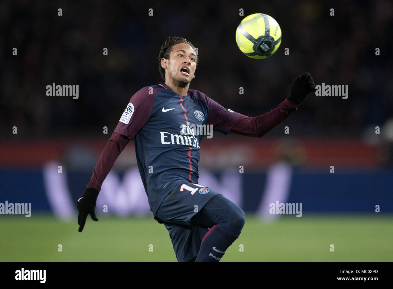Parigi. Xvii gen, 2018. Neymar da Parigi Saint-Germain compete durante il  match di French Ligue 1 il 2017-2018 stagione xxi round a Parigi in Francia  a gennaio 17, 2018. Paris Saint-Germain ha