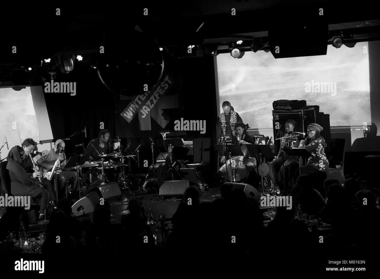 New York, NY - Gennaio 16, 2018: Nicole Mitchell presenta la mandorla risveglio II: Mondi Emergenti durante un evento speciale a 2018 New York Winter Jazz Festival Foto Stock