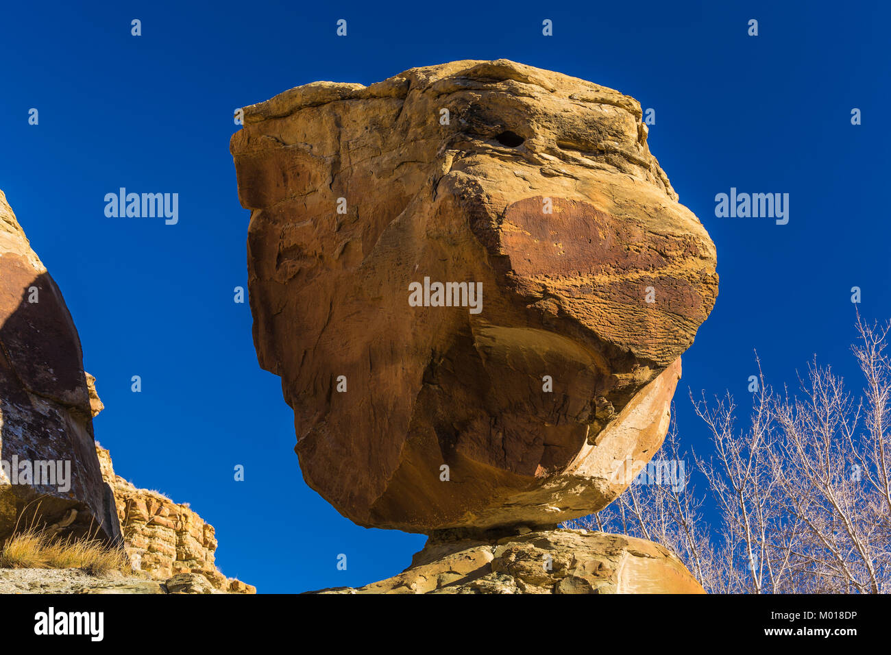 Bilanciamento del Rock, aka Testa di maiale Rock, un prominente punto di riferimento in Nine Mile Canyon dello Utah, Stati Uniti d'America Foto Stock