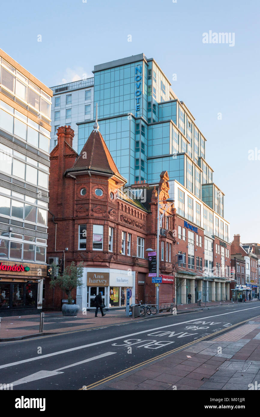 Novotel Ibis hotel si trova nel centro di Reading, Reading, Berkshire, Inghilterra, GB, Regno Unito Foto Stock