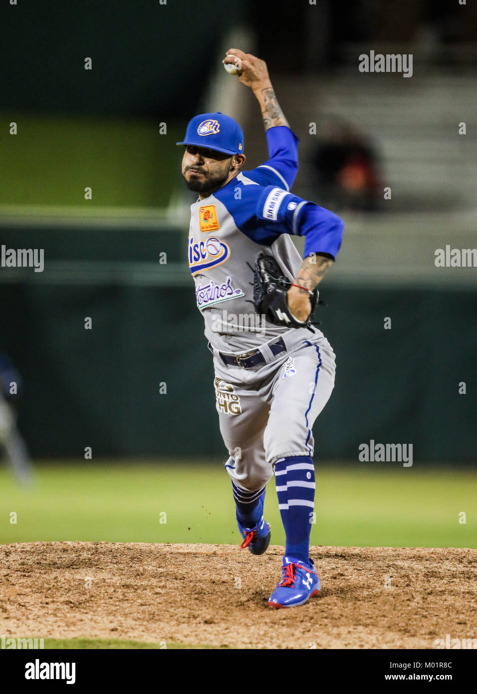 Sergio Romo brocca relevo de charros se llevo el salvamento al sacar tres outs consecutivos en el noveno inning, Charros gana 9 carreras por 1 de naranjeros, duranti el partido de beisbol de segunda Vuelta de la Liga Mexicana del Pacifico.Il Primer partido entre Charros de Jalisco vs Naranjeros de Hermosillo. 15 diciembre 2017. (Foto: Luis Gutierrez /NortePhoto.com) Foto Stock