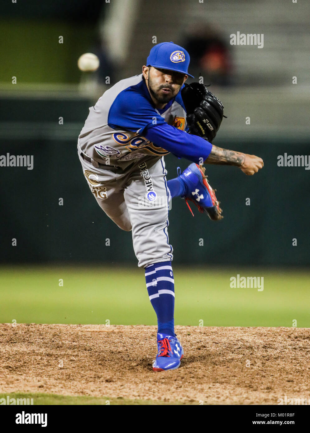 Sergio Romo brocca relevo de charros se llevo el salvamento al sacar tres outs consecutivos en el noveno inning, Charros gana 9 carreras por 1 de naranjeros, duranti el partido de beisbol de segunda Vuelta de la Liga Mexicana del Pacifico.Il Primer partido entre Charros de Jalisco vs Naranjeros de Hermosillo. 15 diciembre 2017. (Foto: Luis Gutierrez /NortePhoto.com) Foto Stock